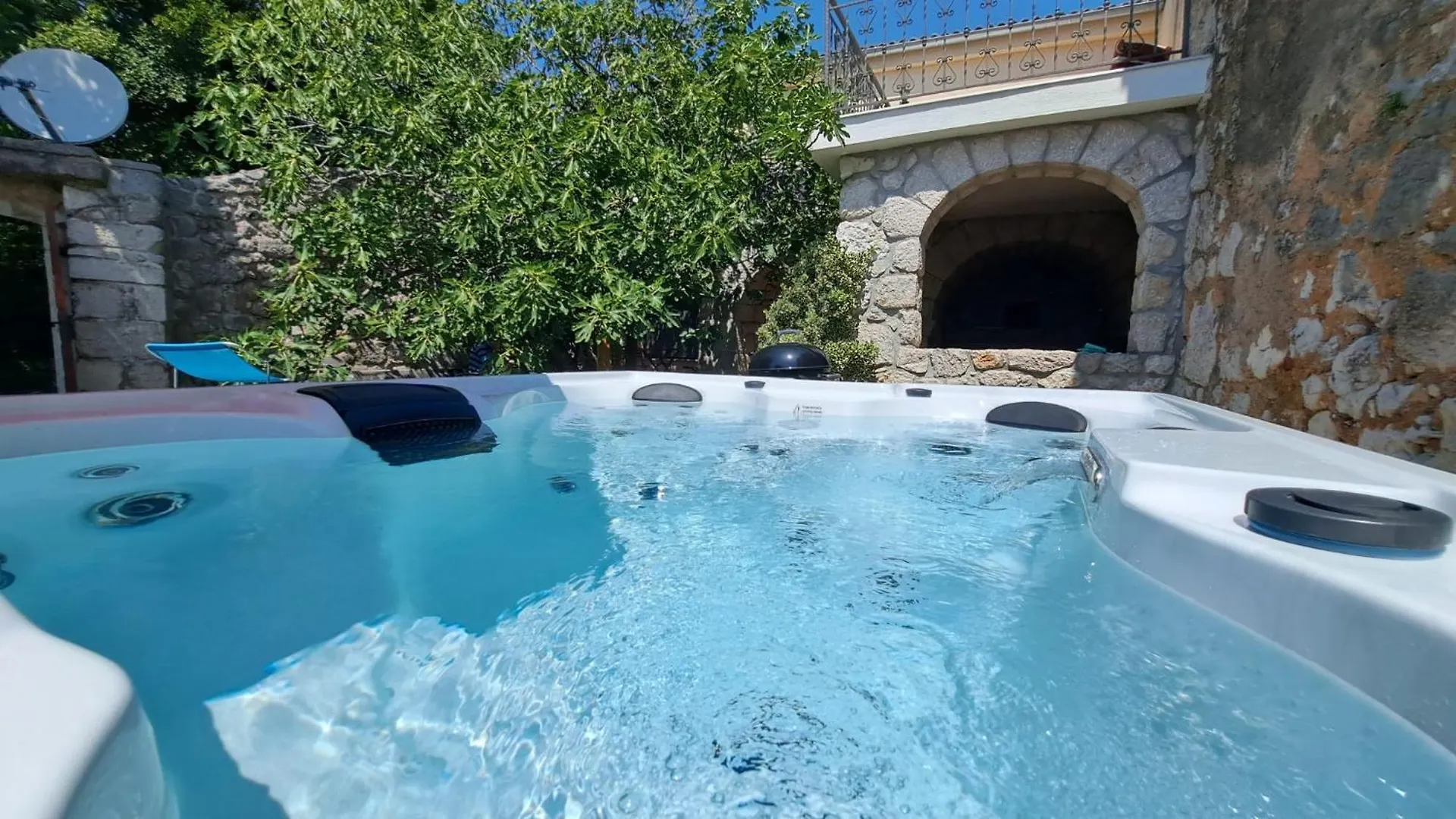 Grižane Villa Bartola בית נופש